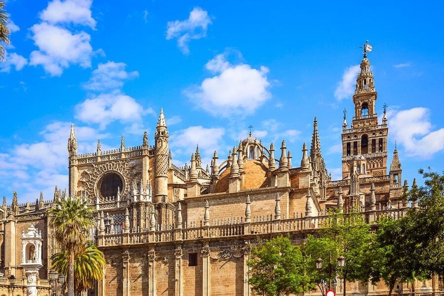 Seville: Cathedral and La Giralda Entry Ticket - Walking up La Giralda’s 34 to 35 ramps