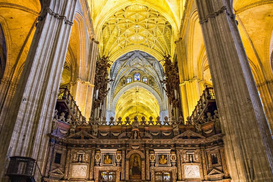 Seville: Cathedral and La Giralda Entry Ticket - Dress and entry rules you should take seriously
