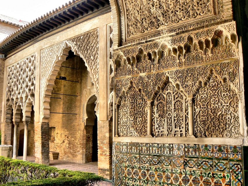 Seville: Cathedral, Giralda & Alcázar Guided Tour - Does $69 offer good value?