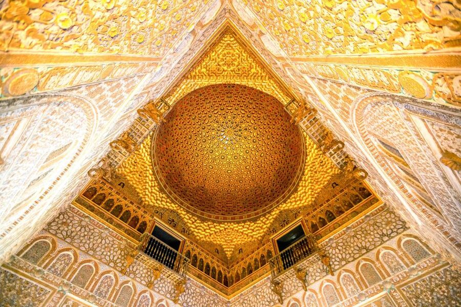 Seville: Cathedral, Giralda, and Royal Alcázar Guided Tour - The Alcázar gardens deserve more than a quick glance