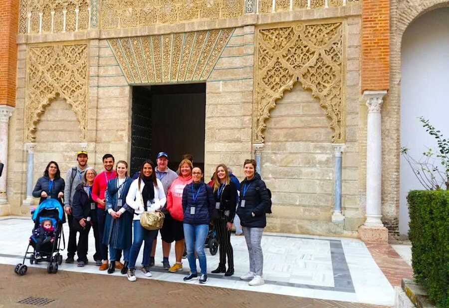 Seville: Cathedral, Giralda, and Royal Alcázar Guided Tour - Climbing the Giralda for the city view