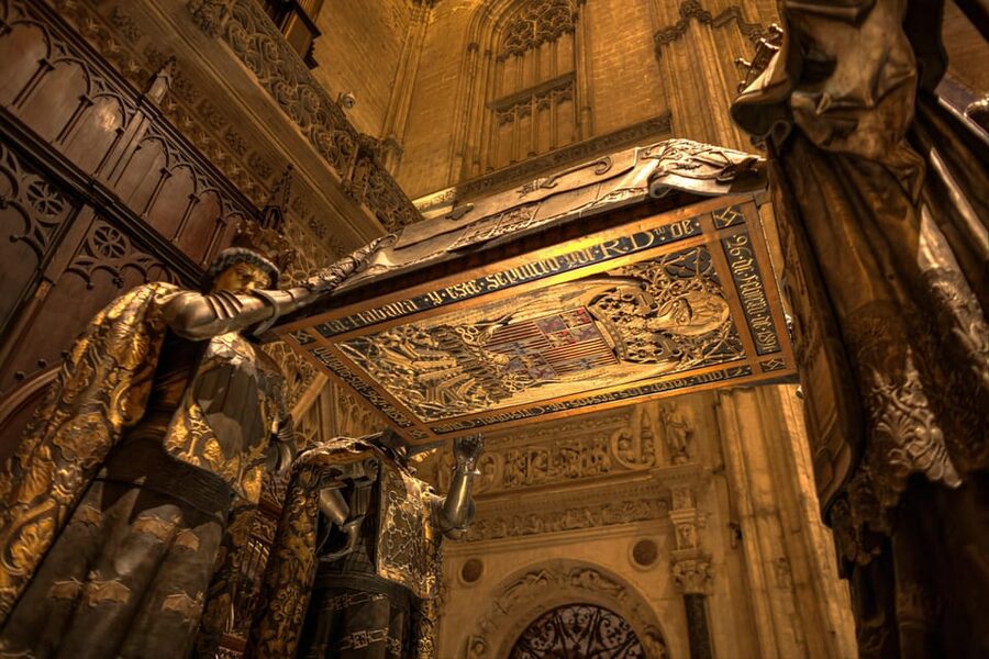 Seville: Cathedral & Giralda Guided Tour with Tickets - Why Seville Cathedral deserves a guided visit