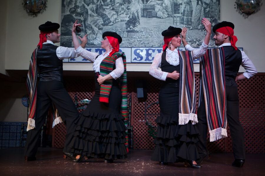 Seville: El Patio Sevillano Flamenco Show Ticket & Dinner - A stage connected with major flamenco artists