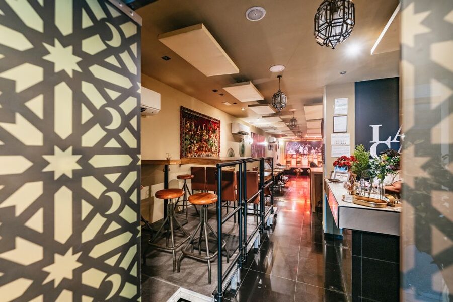 Seville: Flamenco Show with Andalusian Dinner at La Cantaora - Drinks, portions, and dinner timing
