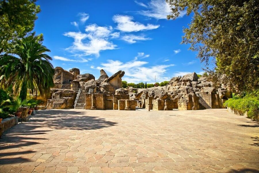 Seville: Game of Thrones and Roman Empire Italica Tour - Meeting the guide at Itálica