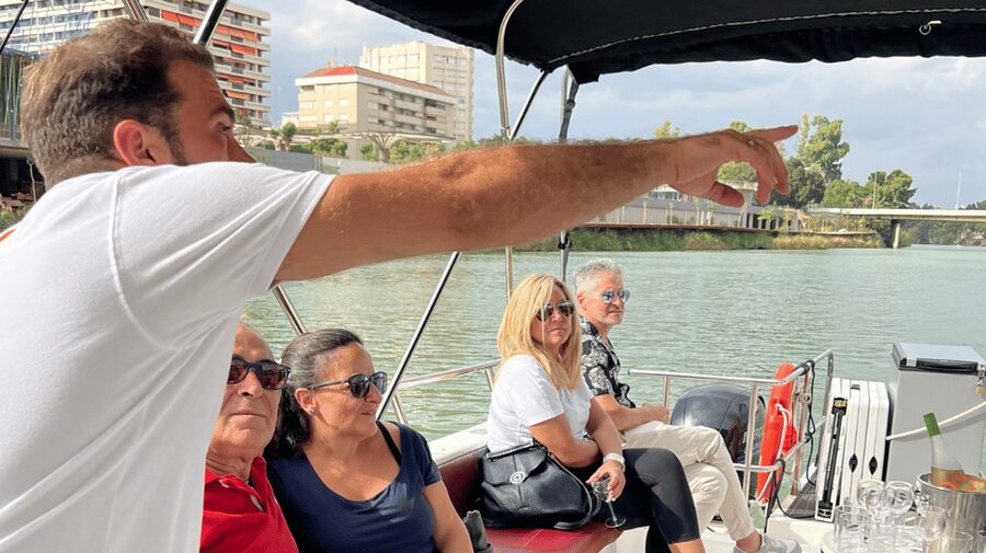 Seville: Guadalquivir River Boat Tour - The southern stretch: bridges, parks, and grand buildings