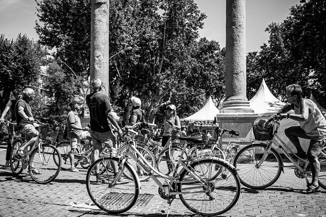 Seville Highlights Bike Tour (English) - Plaza de España and María Luisa Park