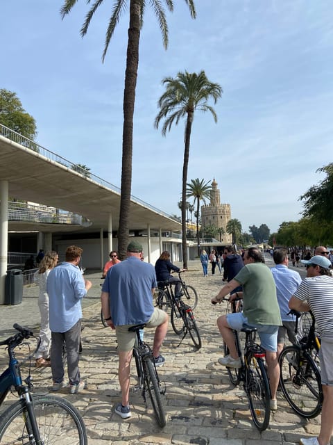 Seville: Highlights City Bike Tour - The guide makes the difference