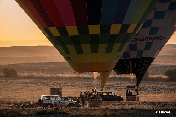 Seville Hot-Air Balloon Ride with Breakfast, Cava & Hotel Pick up - The crew and the tone of the flight