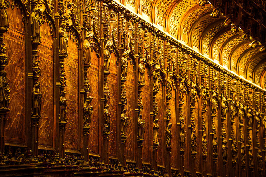 Seville: Priority Access Cathedral, Giralda & Alcázar Tour - Climbing the Giralda for a different view of Seville