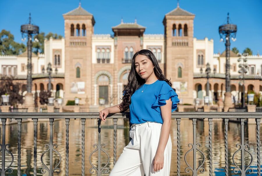Seville: Professional Photoshoot at Plaza de España - Plaza de España: the main photo stop
