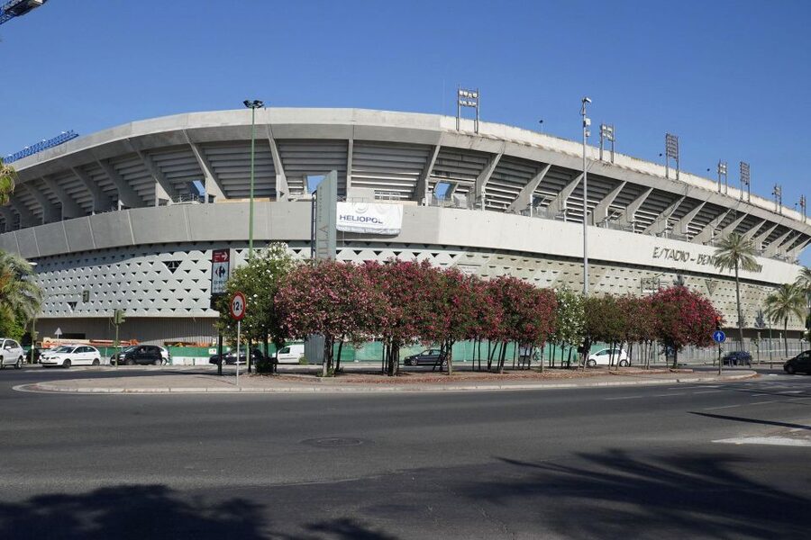 Seville: Real Betis Tour at the La Cartuja Stadium - Walking the player route to the dugout