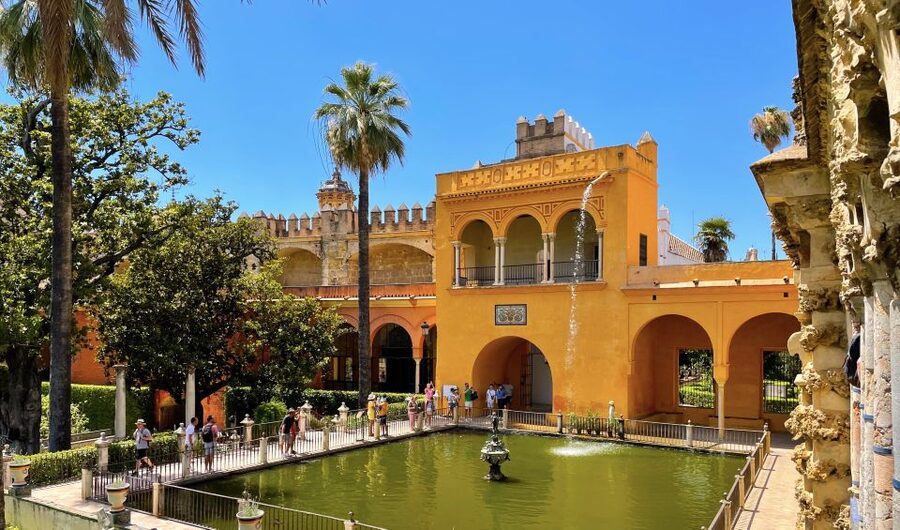 Seville: Royal Alcázar Skip-the-Line Tour by Local Experts - A 90-minute tour is useful, but not leisurely