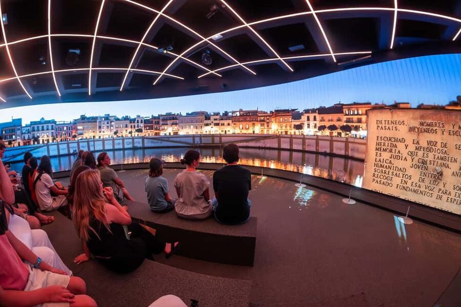 Seville: Setas de Sevilla Entry Ticket - What Aurora adds after dark