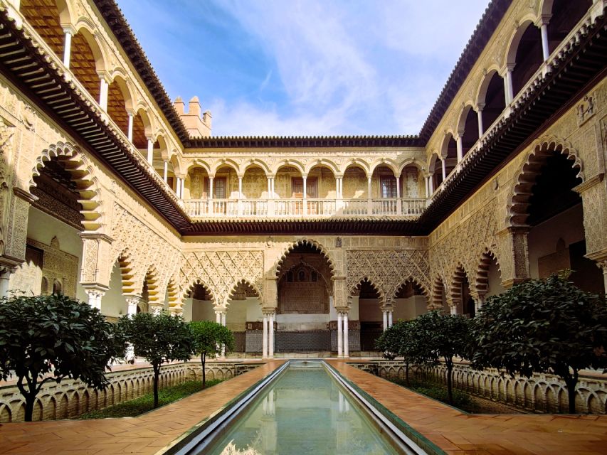 Seville: Small-Group Alcázar Guided Tour & Entry Ticket - Seville’s role in the House of Trade