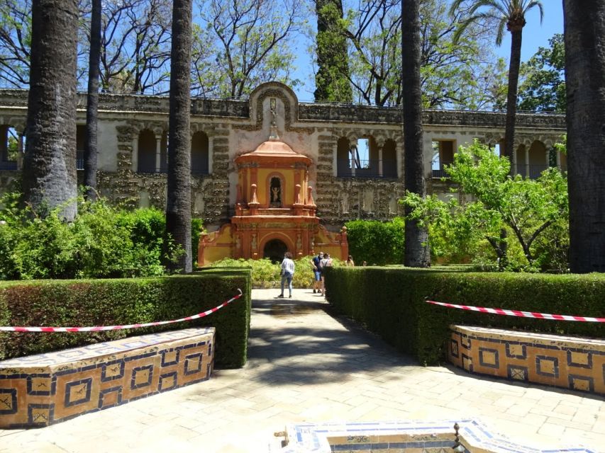 Seville: Small-Group Alcázar Guided Tour & Entry Ticket - The Gothic Palace and the Christian chapter