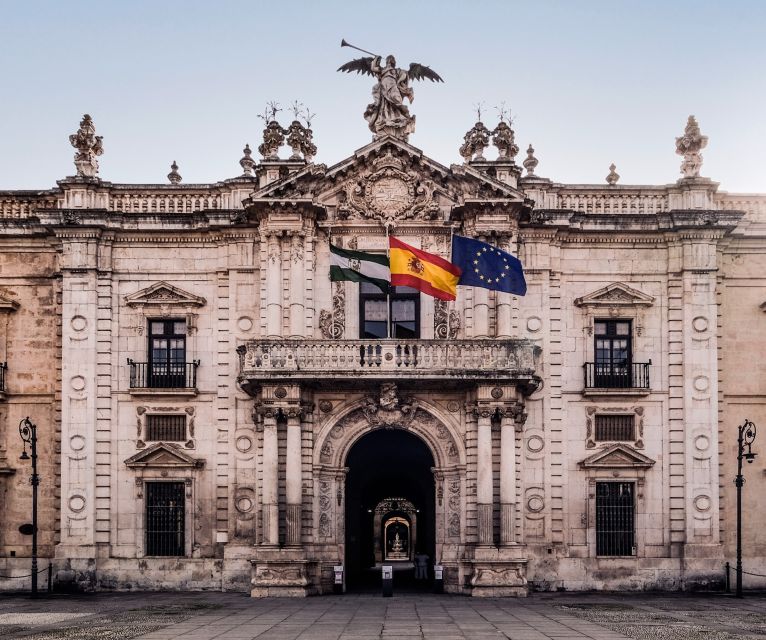 Seville: Small-Group City Highlights Walking Tour - Finishing at Plaza de España
