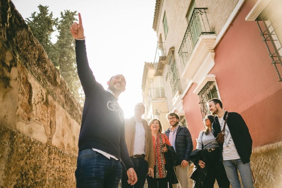 Seville: Small-Group Jewish Quarter Discovery Walking Tour - Plaza de Doña Elvira and the old street plan