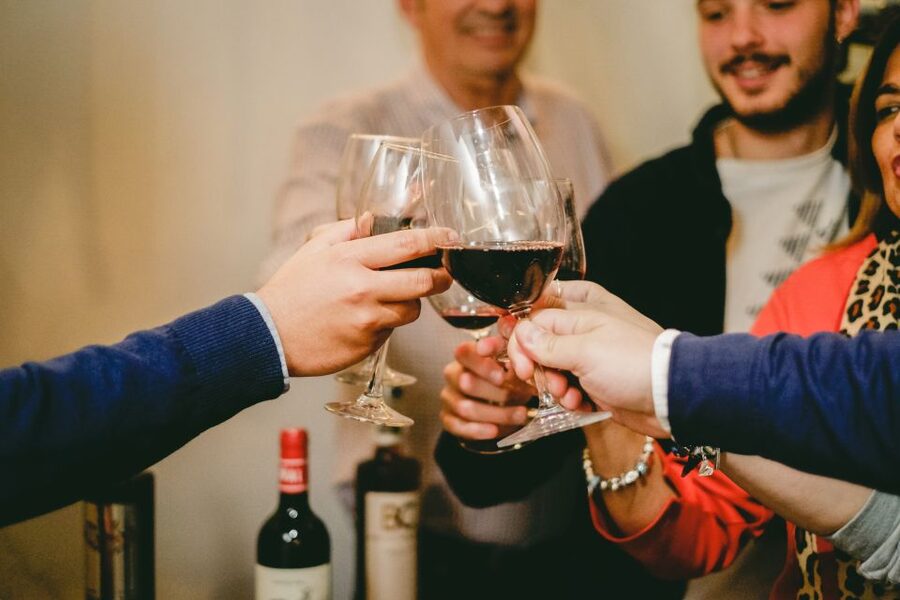 Seville: Small Group Jewish Quarter Tour with Tapas & Drinks - Should you book the Jewish Quarter tapas tour?