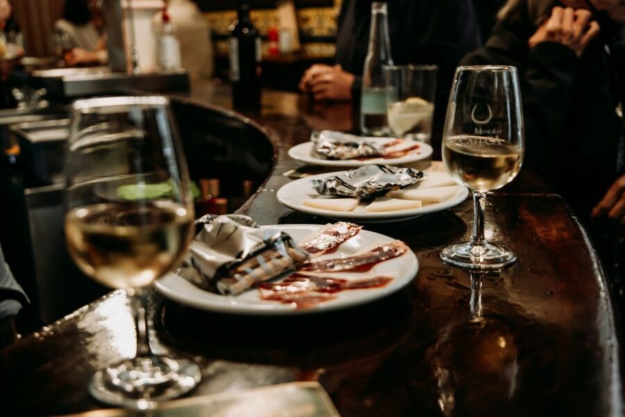 Seville: Tapas, Taverns, and History Walking Tour - The final restaurant blends Andalusian and international cooking