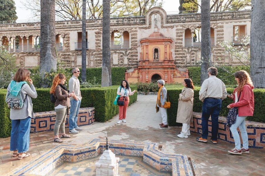 Seville: VIP Exclusive Early Access Tour of The Alcazar - Meeting in Plaza del Triunfo
