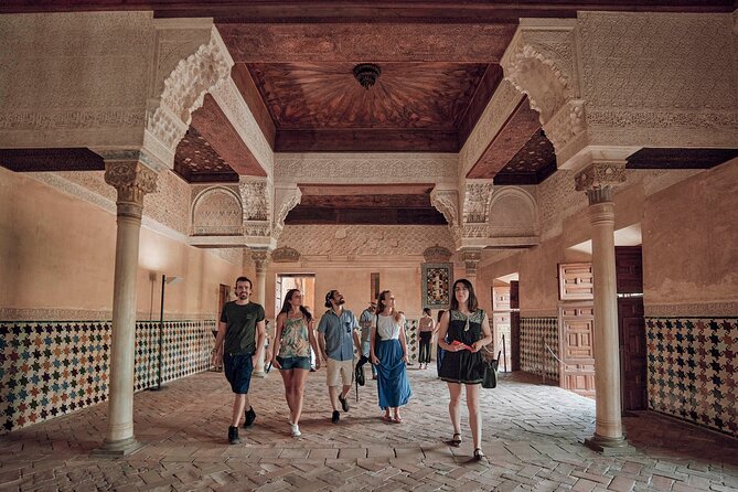 Skip The Line Alhambra and Generalife Guided Tour - The major omission: the Nasrid Palaces