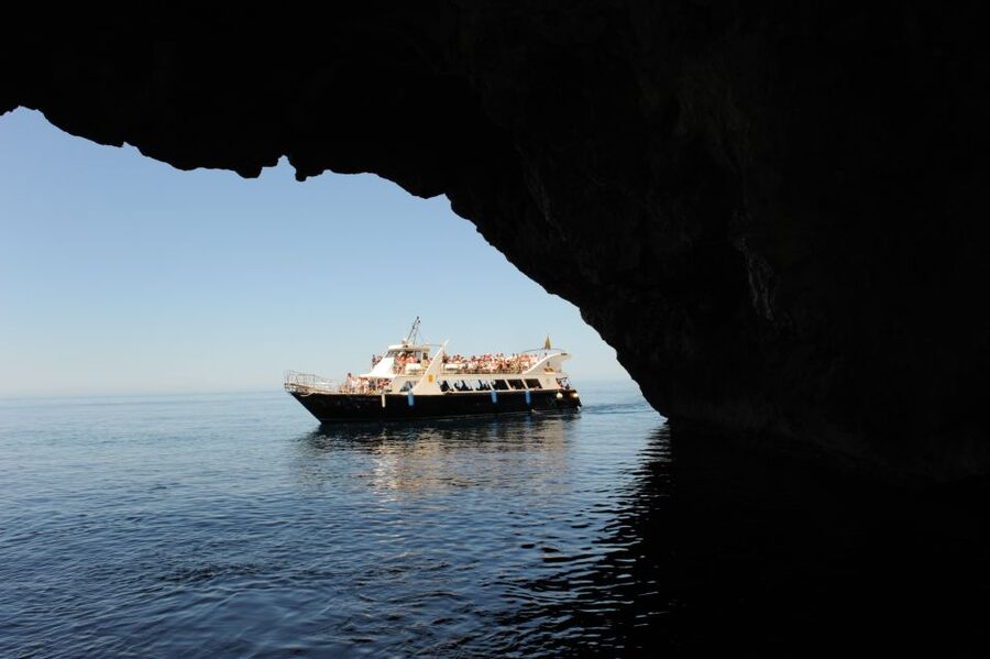 Sóller: Boat Trip to Sa Calobra and Torrent de Pareis - Sa Calobra arrival: beautiful, exposed, and busy