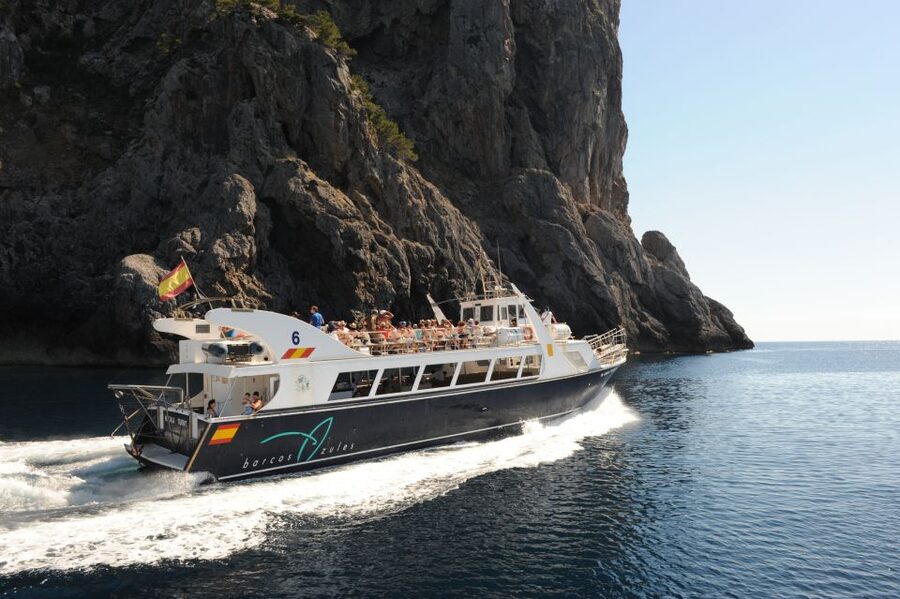 Sóller: Boat Trip to Sa Calobra and Torrent de Pareis - Crowds, comfort, and the real pace of the trip
