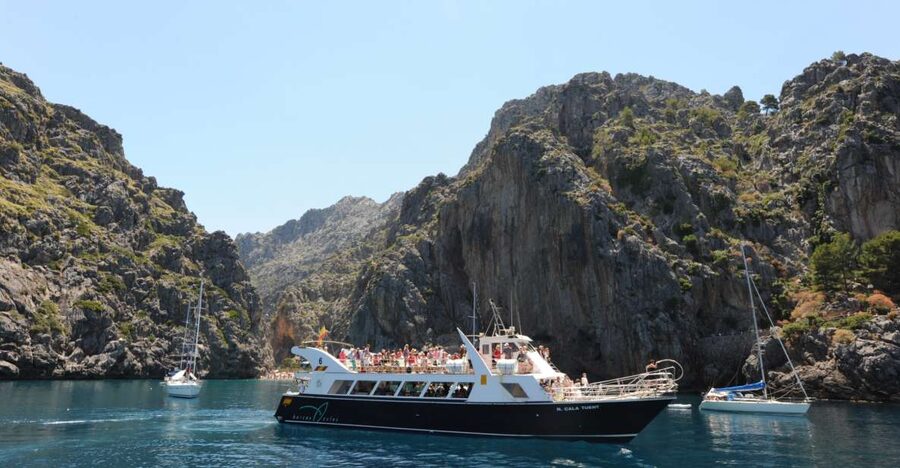 Sóller: Boat Trip to Sa Calobra and Torrent de Pareis - One hour along Mallorca’s northwest cliffs