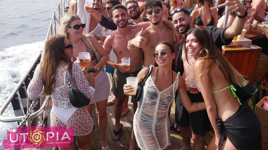 Tenerife: Boat Party with Open Bar and DJs - Starting at Black Pearl Café in Puerto Colon