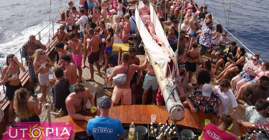 Tenerife: Boat Party with Open Bar and DJs - The open bar and what $106 buys you