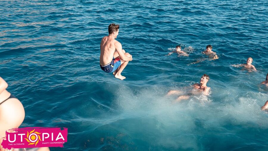 Tenerife: Boat Party with Open Bar and DJs - The music, DJs, and crowd