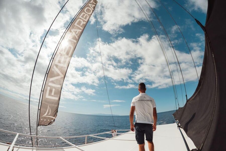 Tenerife: Catamaran Cruise with Brunch and Unlimited Drinks - Who should book this catamaran cruise?