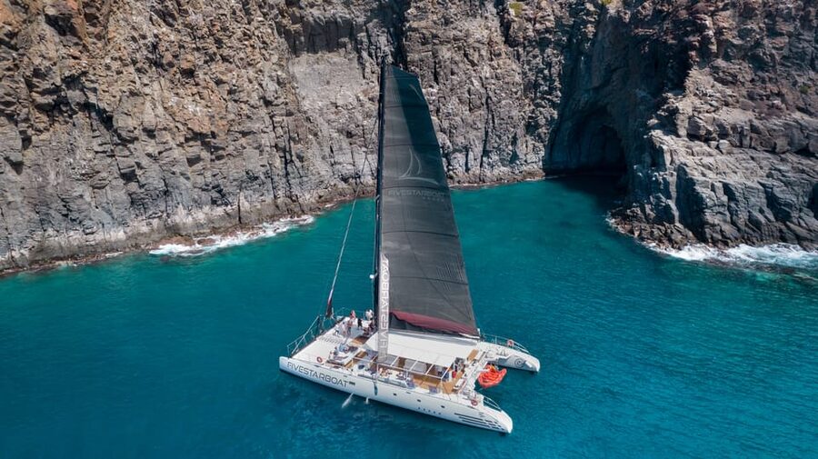 Tenerife: Catamaran Cruise with Brunch and Unlimited Drinks - Why this cruise works better than a simple boat ride