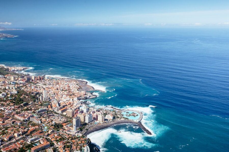 Tenerife: Full-Day Guided Island Tour - What the guide adds to the day