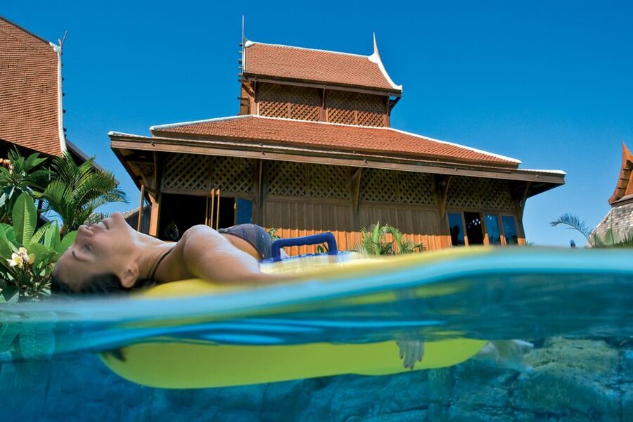 Tenerife: Loro Parque & Siam Park Entry Ticket with Transfer - How the ticket works at both entrances