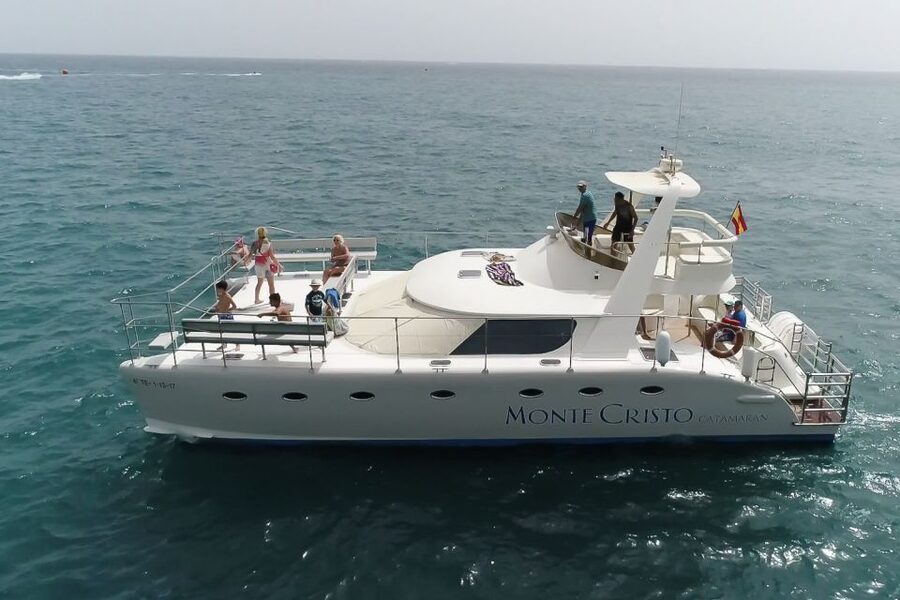 Tenerife: Marine-Life Tour with Transfer, Buffet and Drinks - The swim and snorkel stop in a sheltered bay