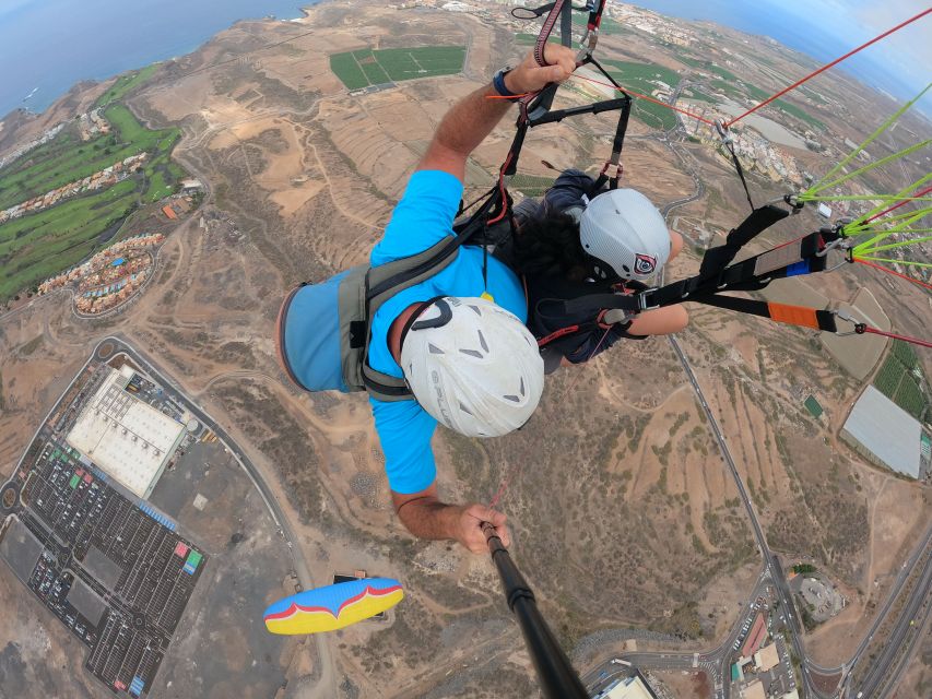 Tenerife: Paragliding with National Champion Paraglider - The beach landing and the final burst of adrenaline