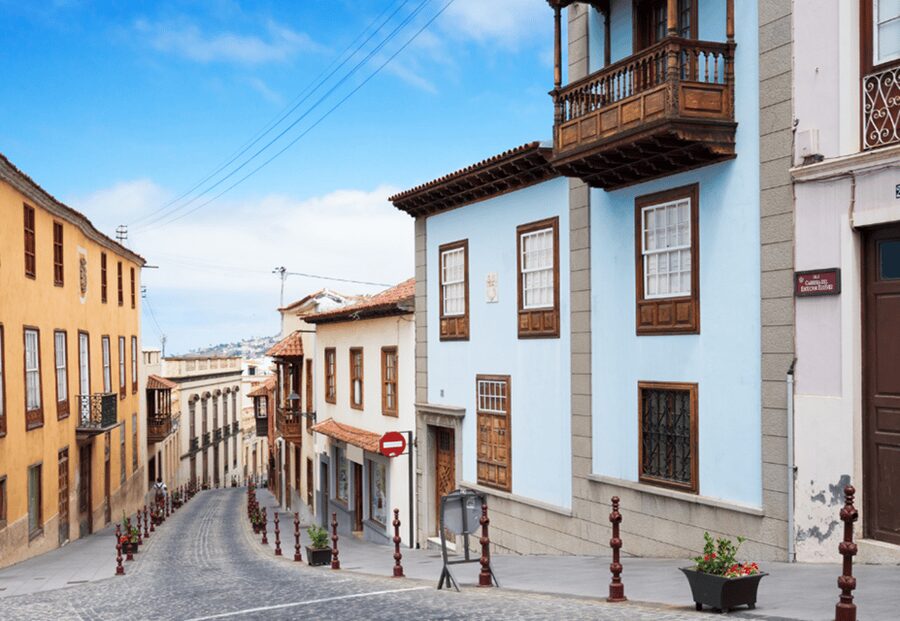 Tenerife: Private Day Tour of the Island with Hotel Pickup - Icod de los Vinos and the famous Drago Tree