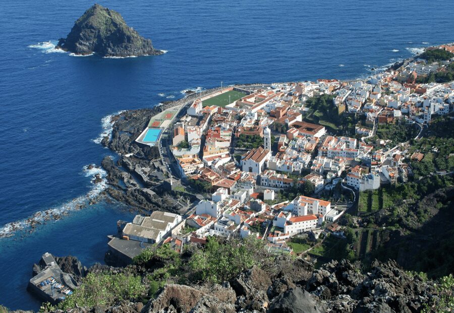 Tenerife: Private Day Tour of the Island with Hotel Pickup - Los Gigantes and Tenerife’s biggest coastal view