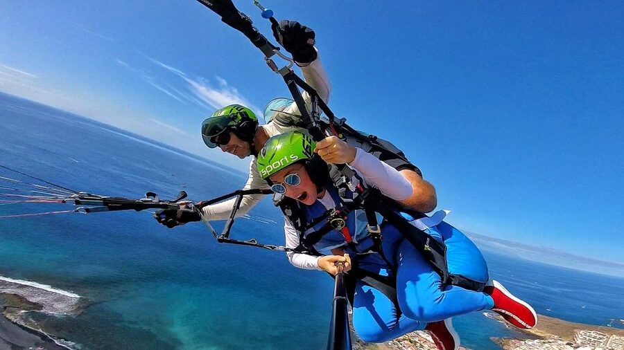 Tenerife: Tandem Paragliding Flight - The first few steps into the air