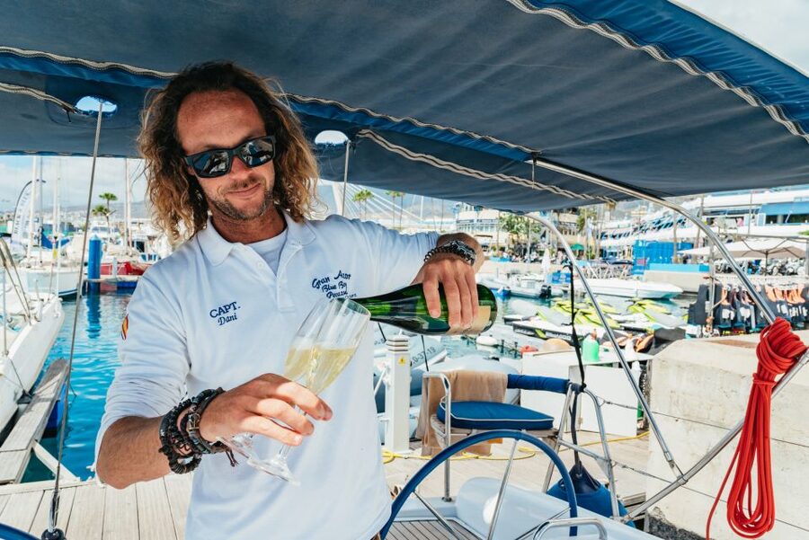 Tenerife: Whale & Dolphin Watching with Drinks and Snacks - Setting out from Puerto Colón