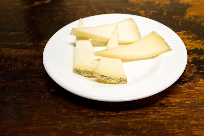 The Seville Tapas Crawl Tour by Food Lover Tour - Group size and the social side