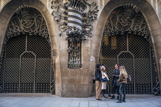 The Ultimate Old Town Tour in Barcelona - The old Jewish Quarter and Catalan life