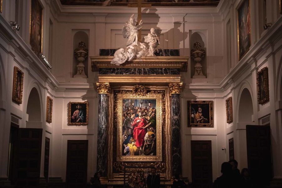 Toledo: Cathedral Tour with a Local Guide - Starting at City Hall Square and the western façade