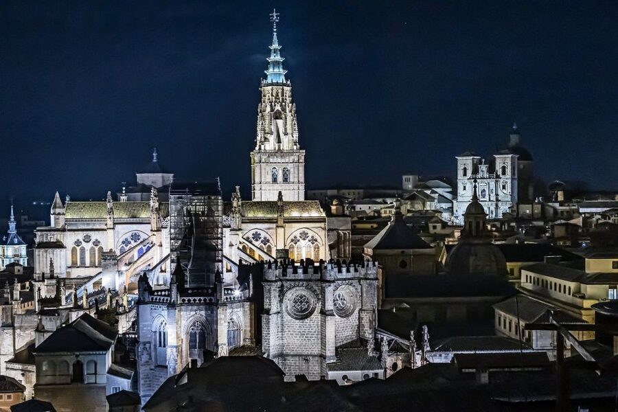 Toledo: Cathedral Tour with a Local Guide - English, Spanish, private, and small-group choices