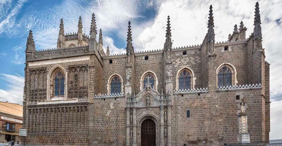 Toledo: Guided Monument Walking Tour with Wristband Pass - Meeting at Zocodover Square