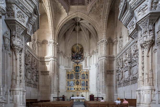 Toledo Half or Full Day Tour with Optional Lunch from Madrid - Walking into Toledo’s old streets