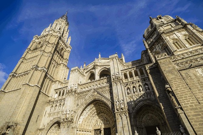 Toledo Tour & Vineyard Walk with Wine Tasting from Madrid - Lunch, shopping, and the problem of the clock