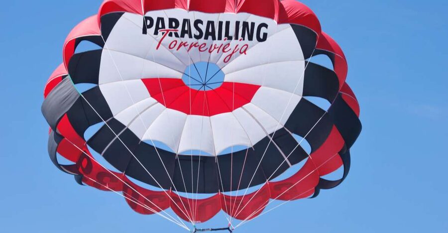 Torrevieja: parasailing experience - What the 120-meter flight feels like